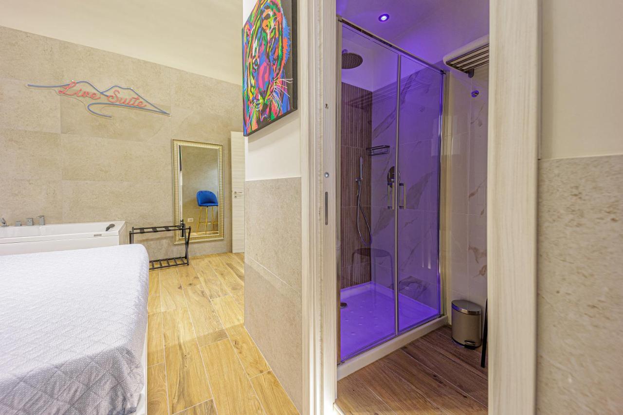 Live Suite Napoli Экстерьер фото