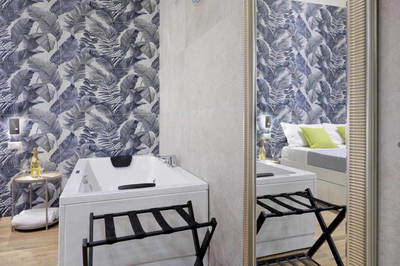 Live Suite Napoli Экстерьер фото