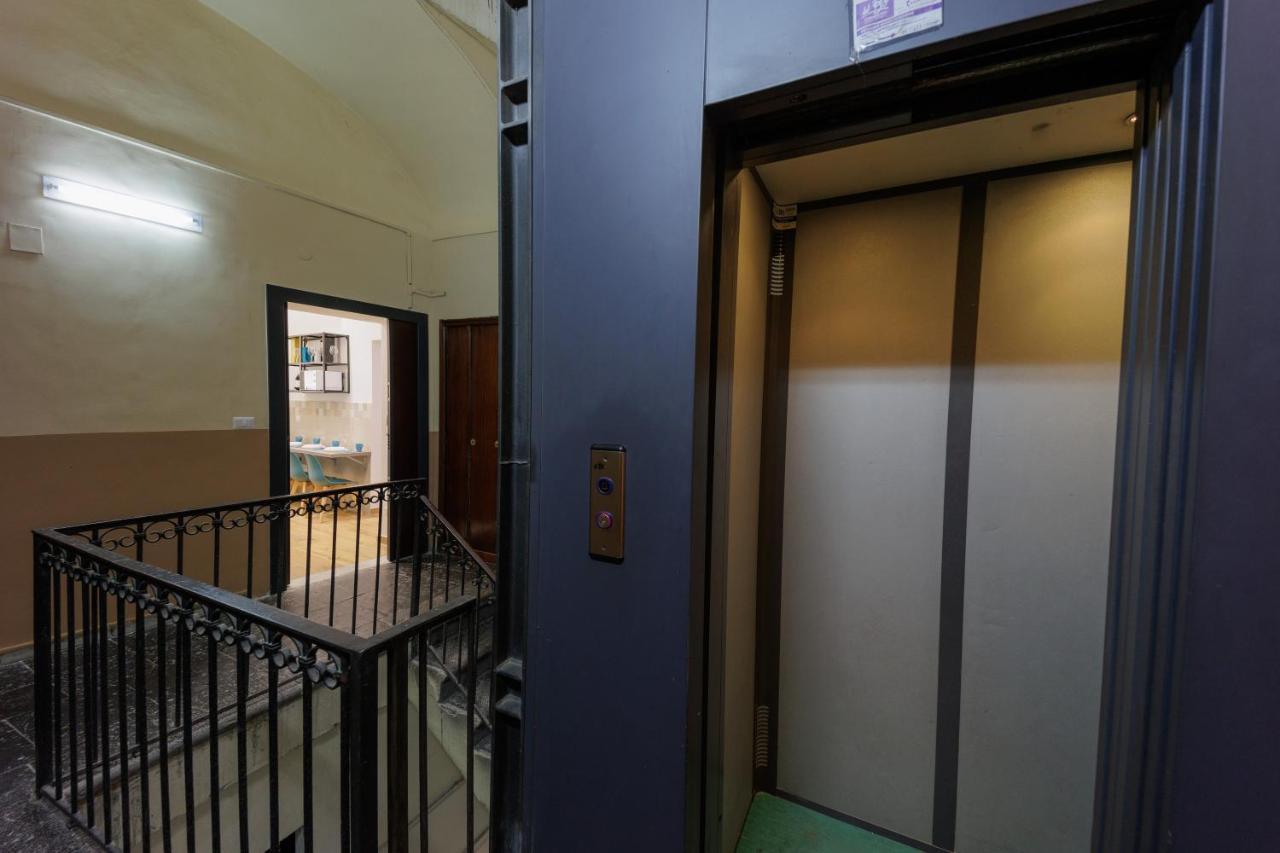 Live Suite Napoli Экстерьер фото